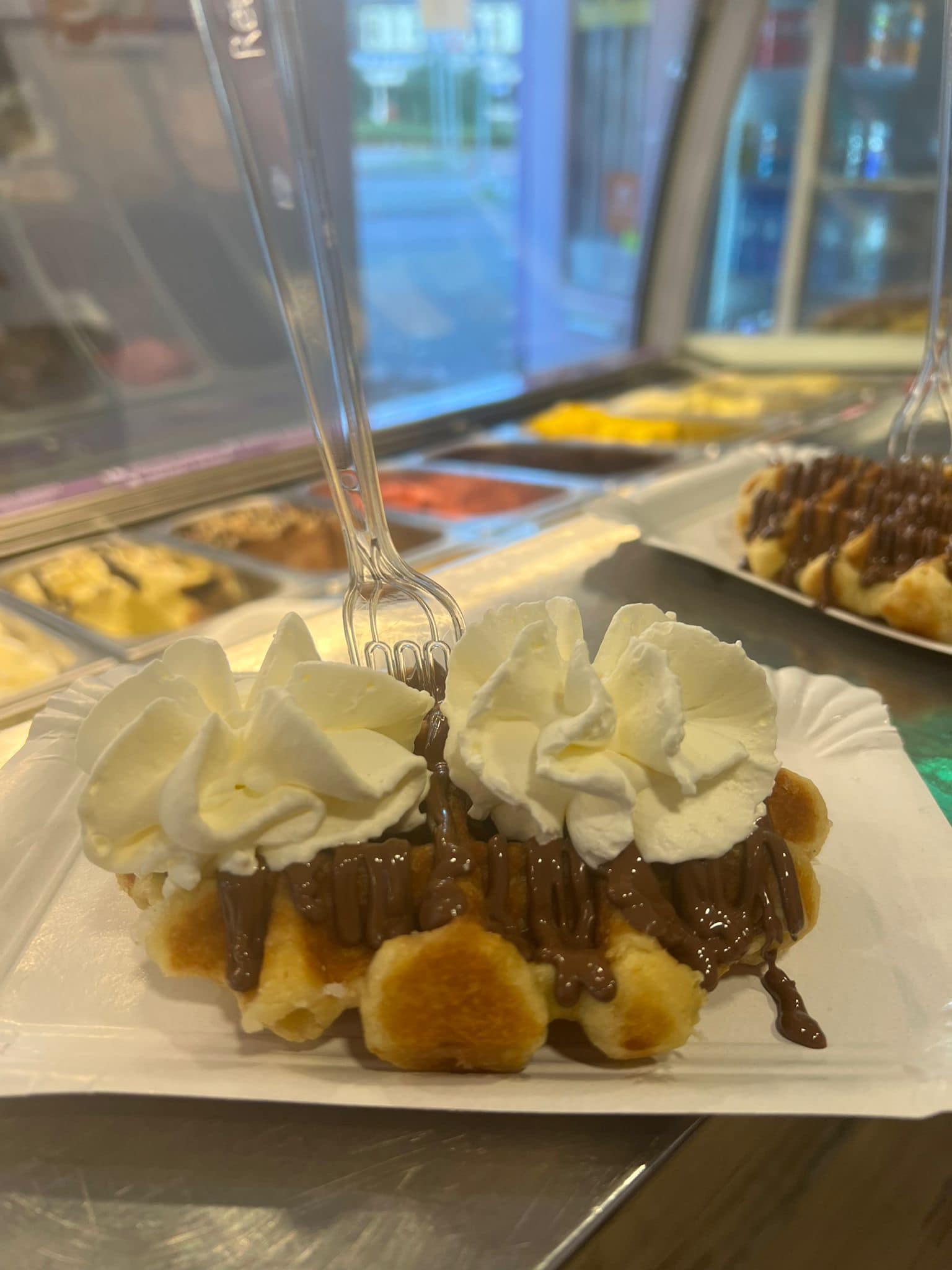 Wafel met nutella en slagroom